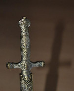 Templárský meč- nôž s podstavcom – fotka 3
